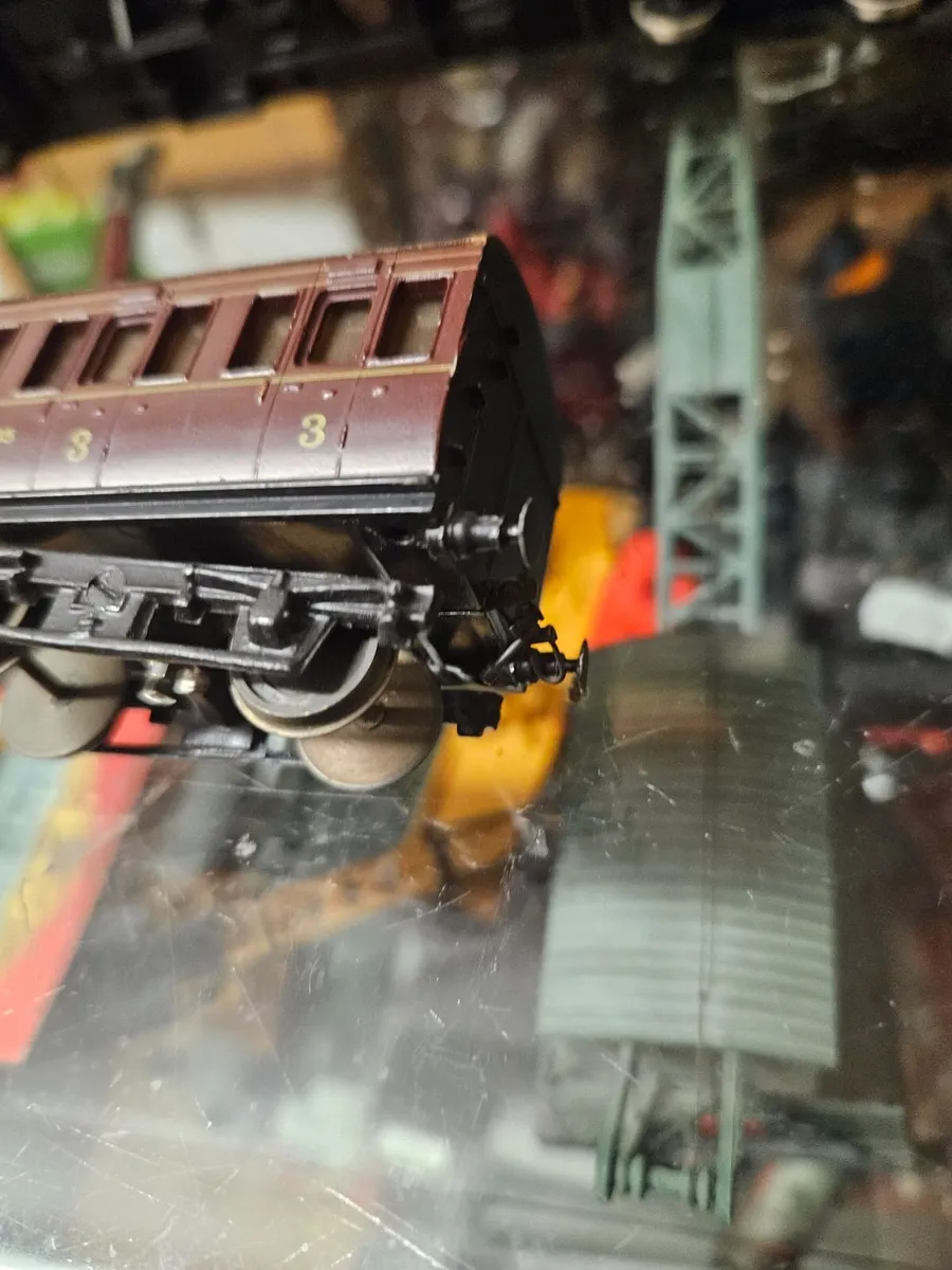 Hornby Triang Lima OO Gauge Carraige - Image 2