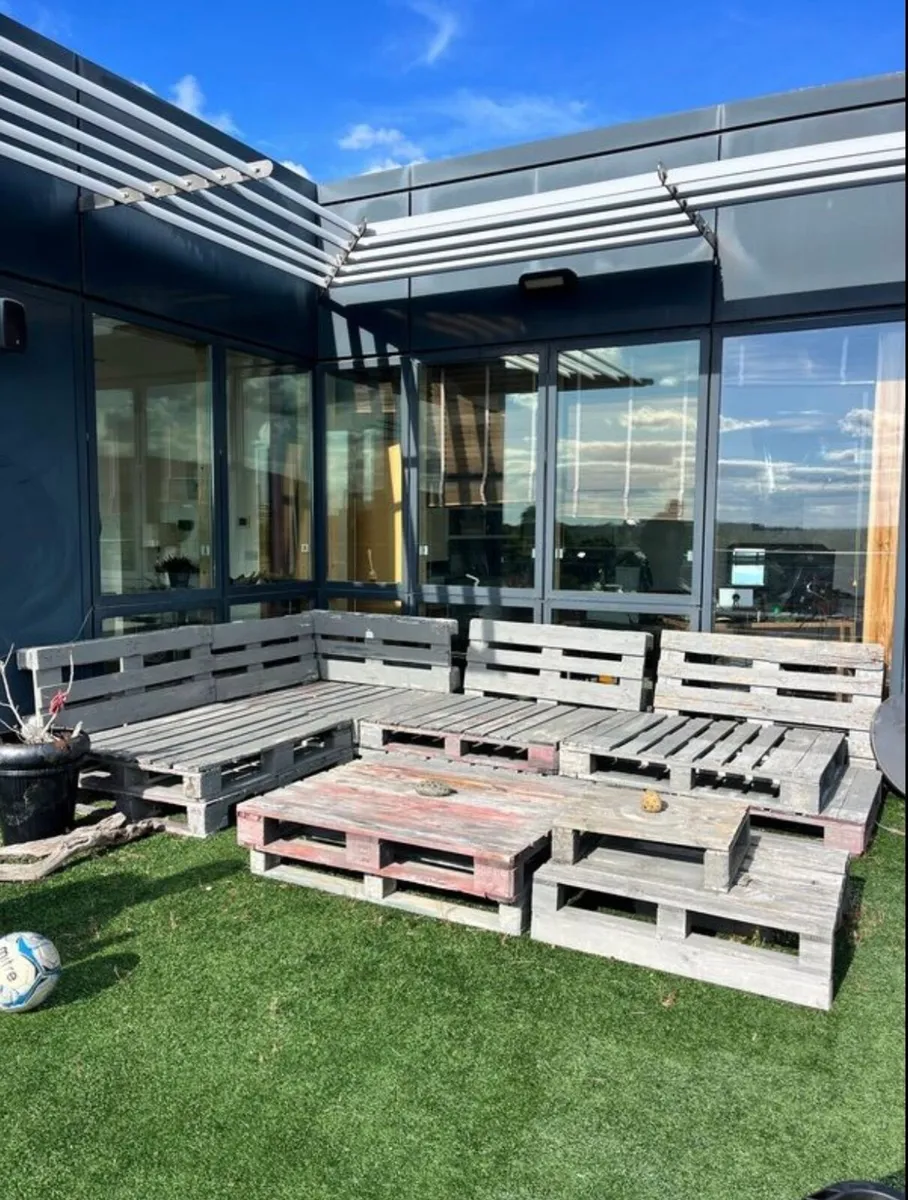 Just tonight - Garden / terrace lounge - Image 2