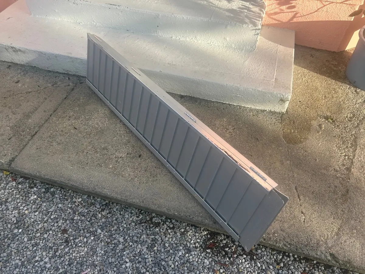 Mobile wheelchair ramp - Image 2