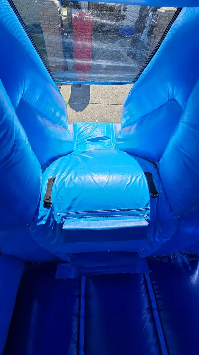 Bouncing castle - Image 4