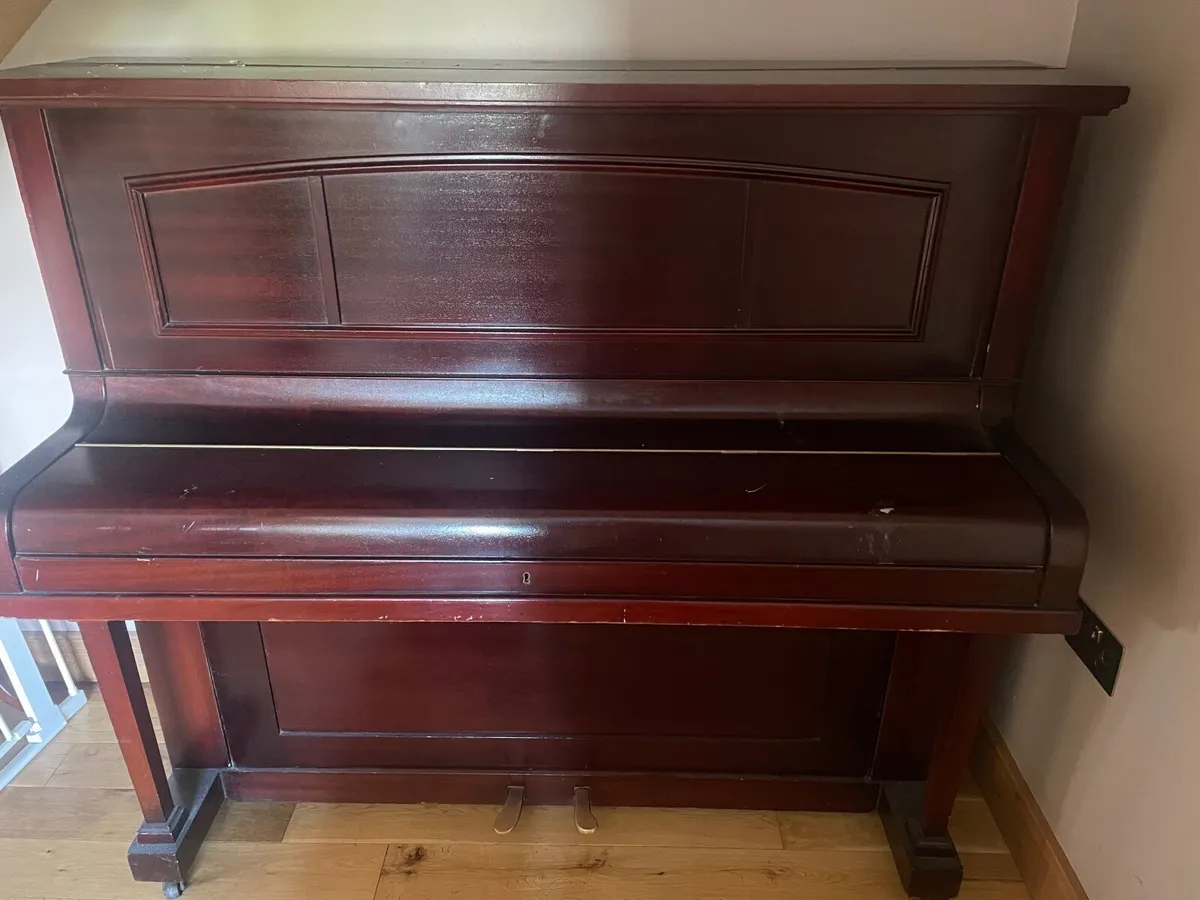Piano - Image 1