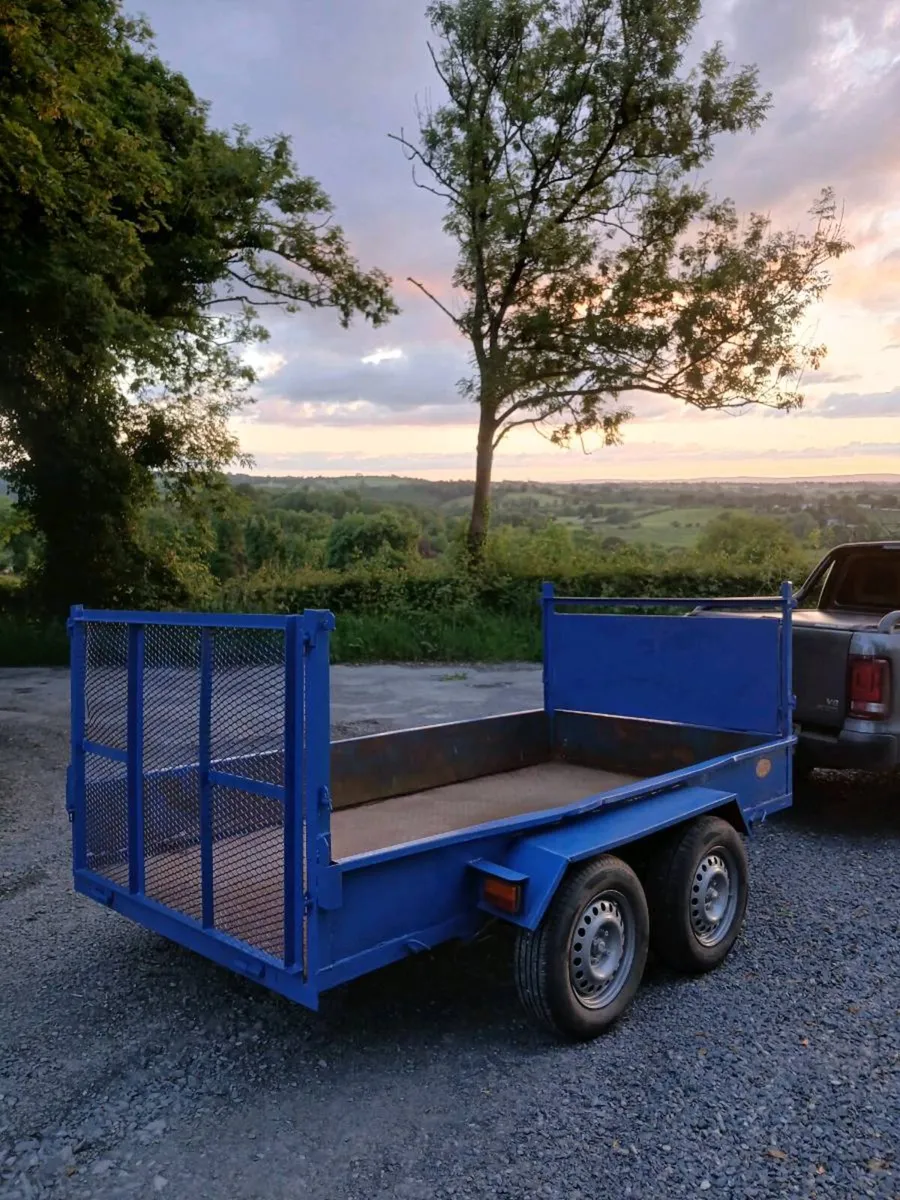 Trailer - Image 2