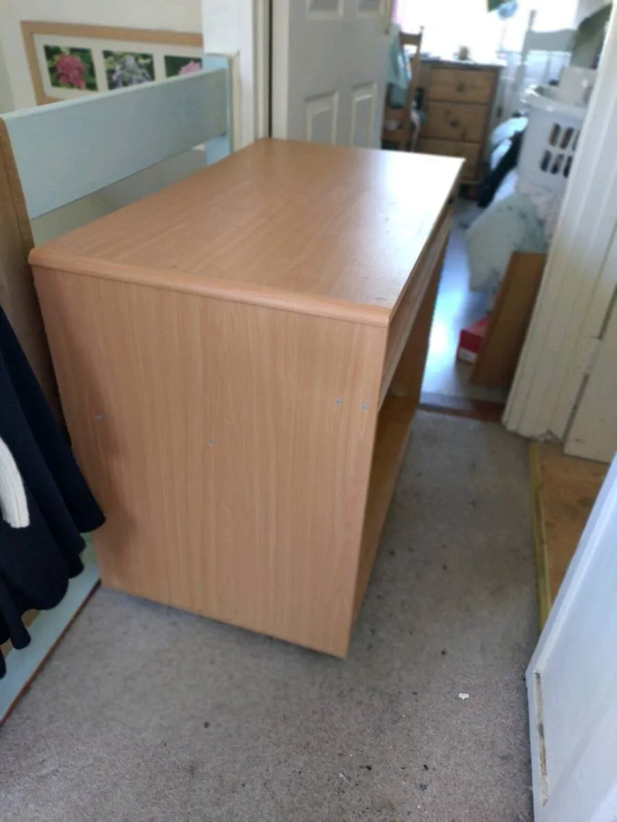 Computer Desk - Image 1