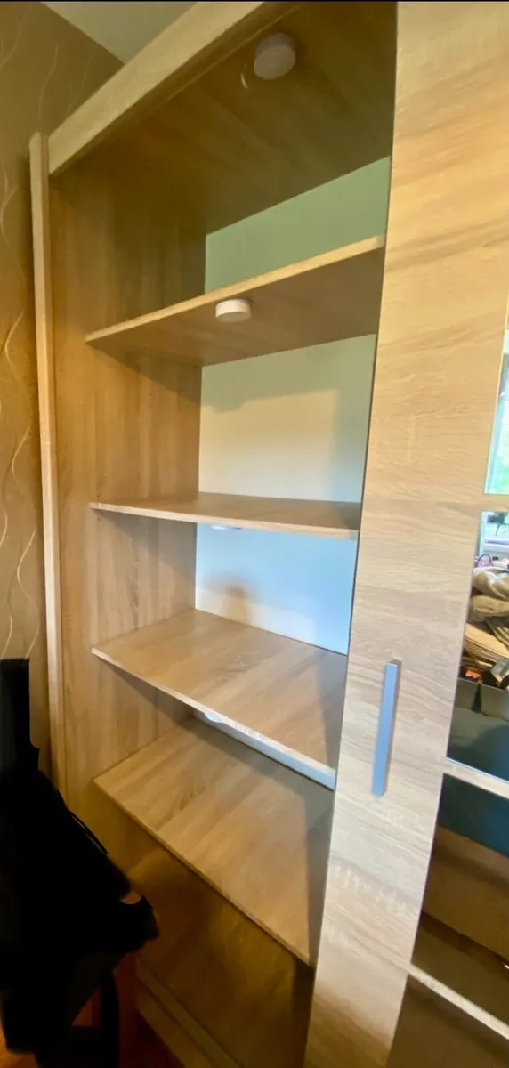 Wardrobe - Image 3