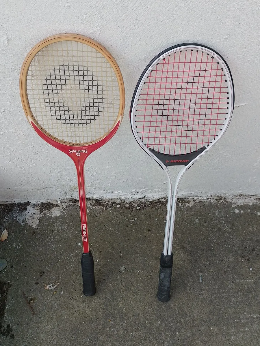 VINTAGE DUNLOP & SPALDING SQUASH RACKETS. - Image 1