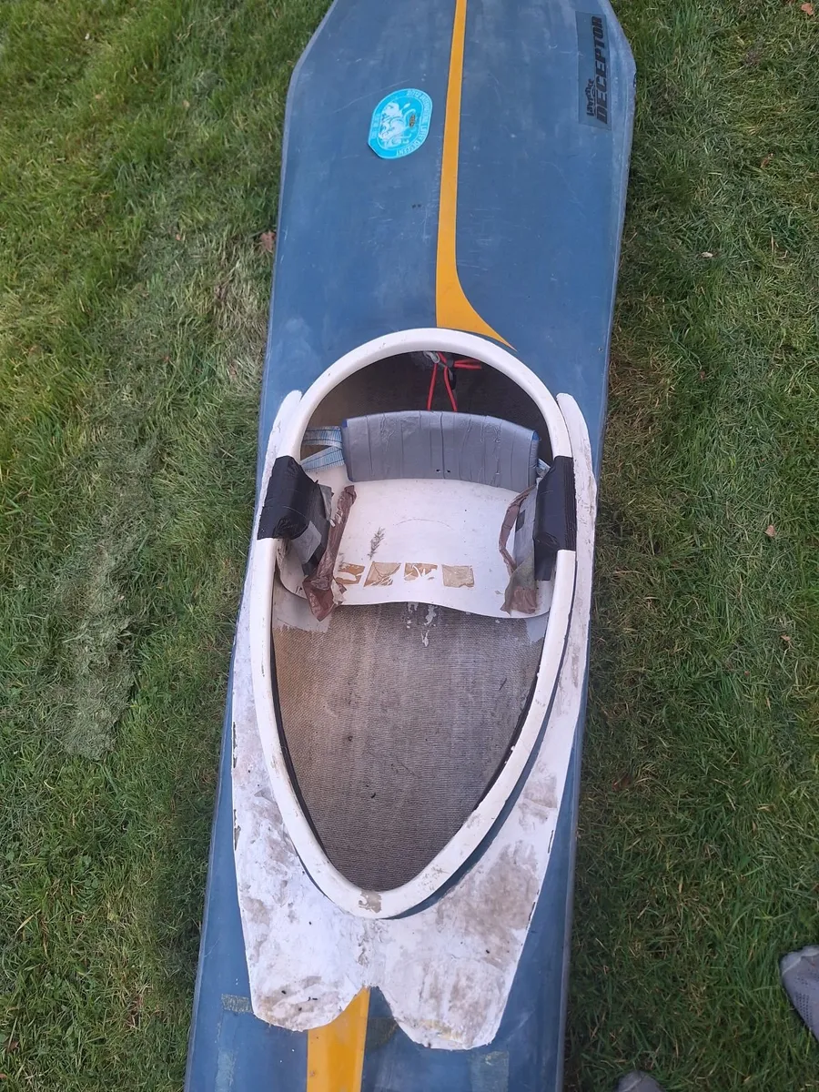 Racing kayak - Image 1