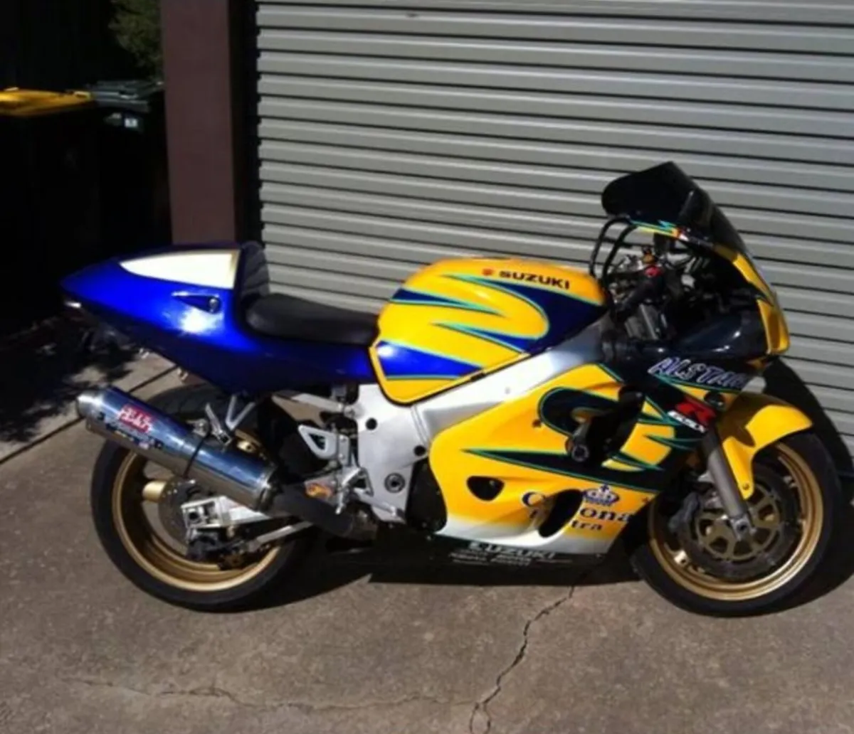 Suzuki GSX-R 600 SRAD Corona 'parts only'