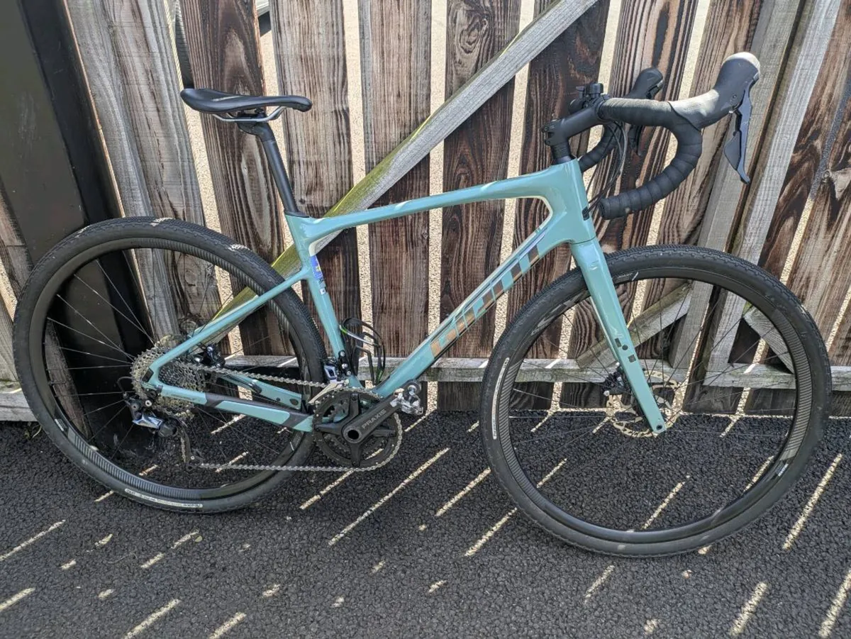 GIANT REVOLT ZERO WITH ULTEGRA - Image 2