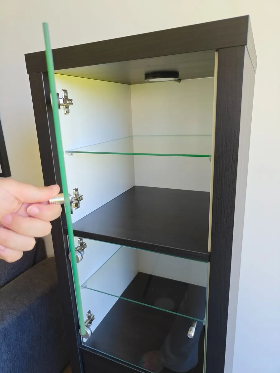Glass display cabinet with LED lighting – excellen - Image 4