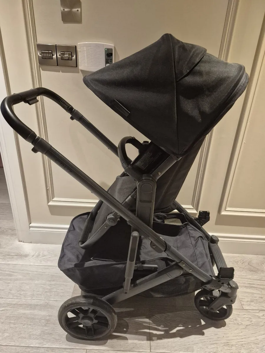 Uppababy CruzV2 - Jake colour, black - Image 2