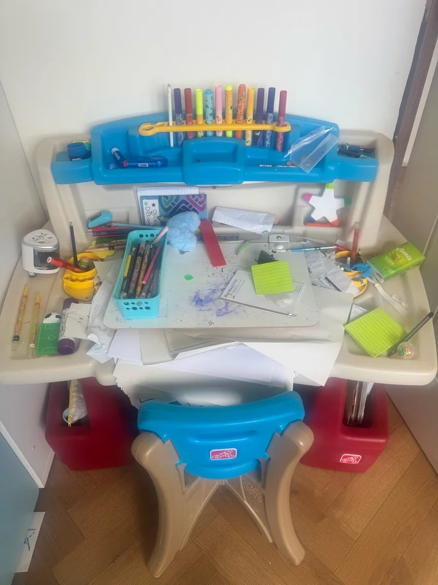 Kids art table