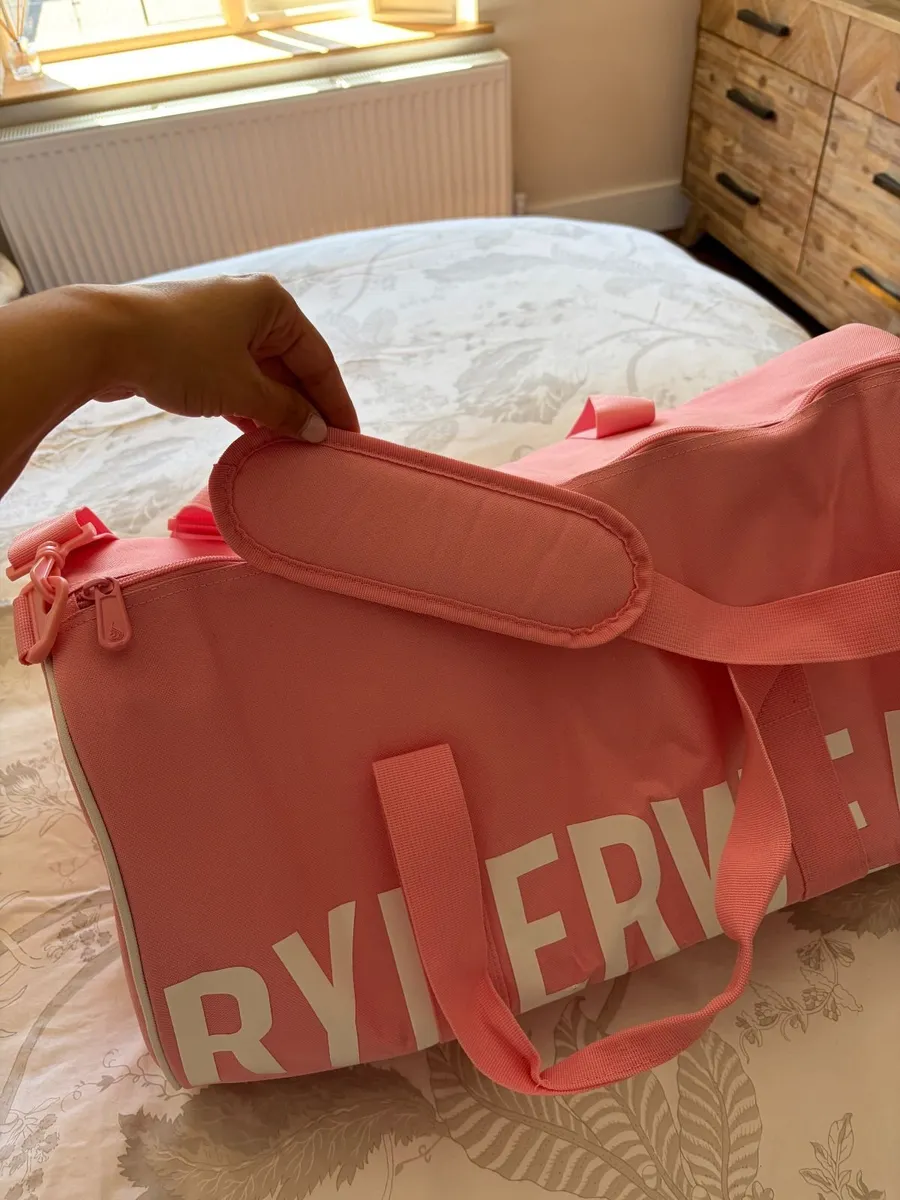 Brand New Ryderwear Duffle Gym Bag - Image 4