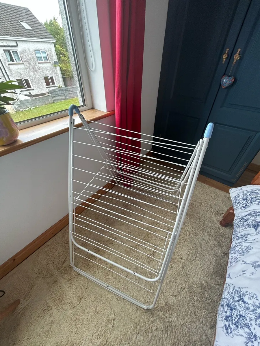 Clothes horse - Image 3