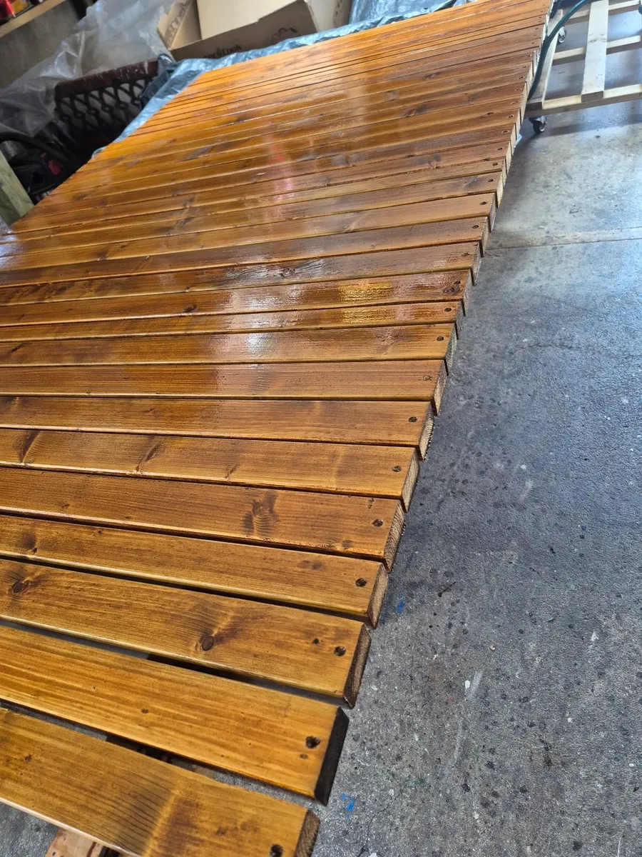 Cast iron Garden benches - Image 2