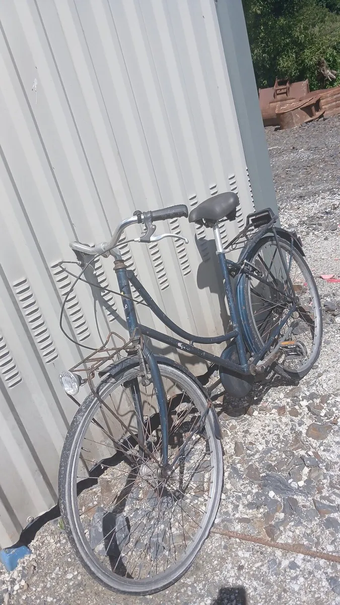 2 vintage bicycles - Image 1
