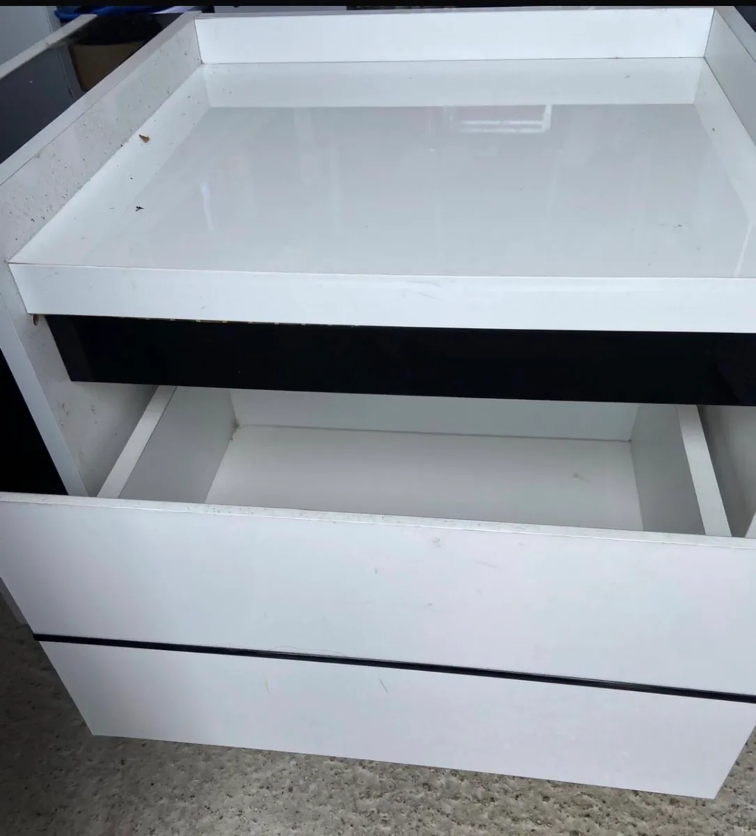 Drawer cabinet-like new - Image 2