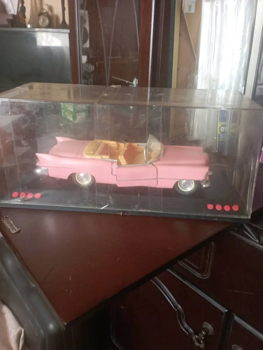 BARGAN OF THE WEEK {4 } 1-18 SCALE DIE-CAST MODLES - Image 2