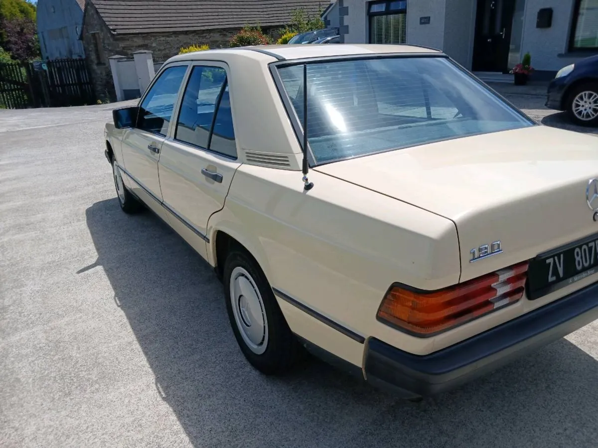 1984 Mercedes 190 2.0 4 dr - Image 3