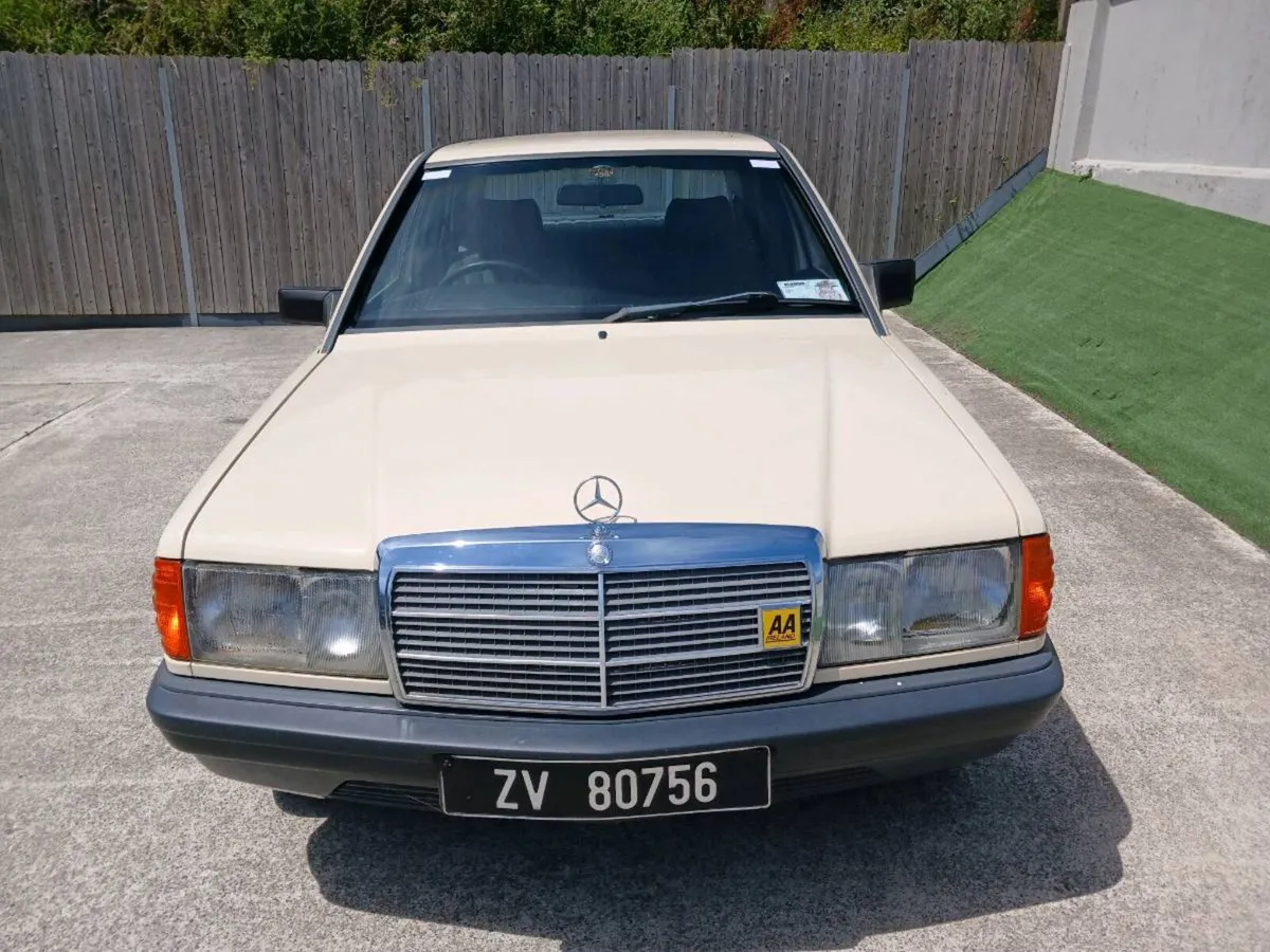 1984 Mercedes 190 2.0 4 dr - Image 4