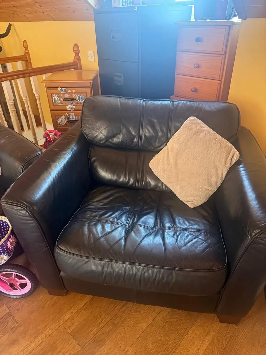 1 Seater, 2 Seater, & 3 Seater,  Leather Sofas - Image 4