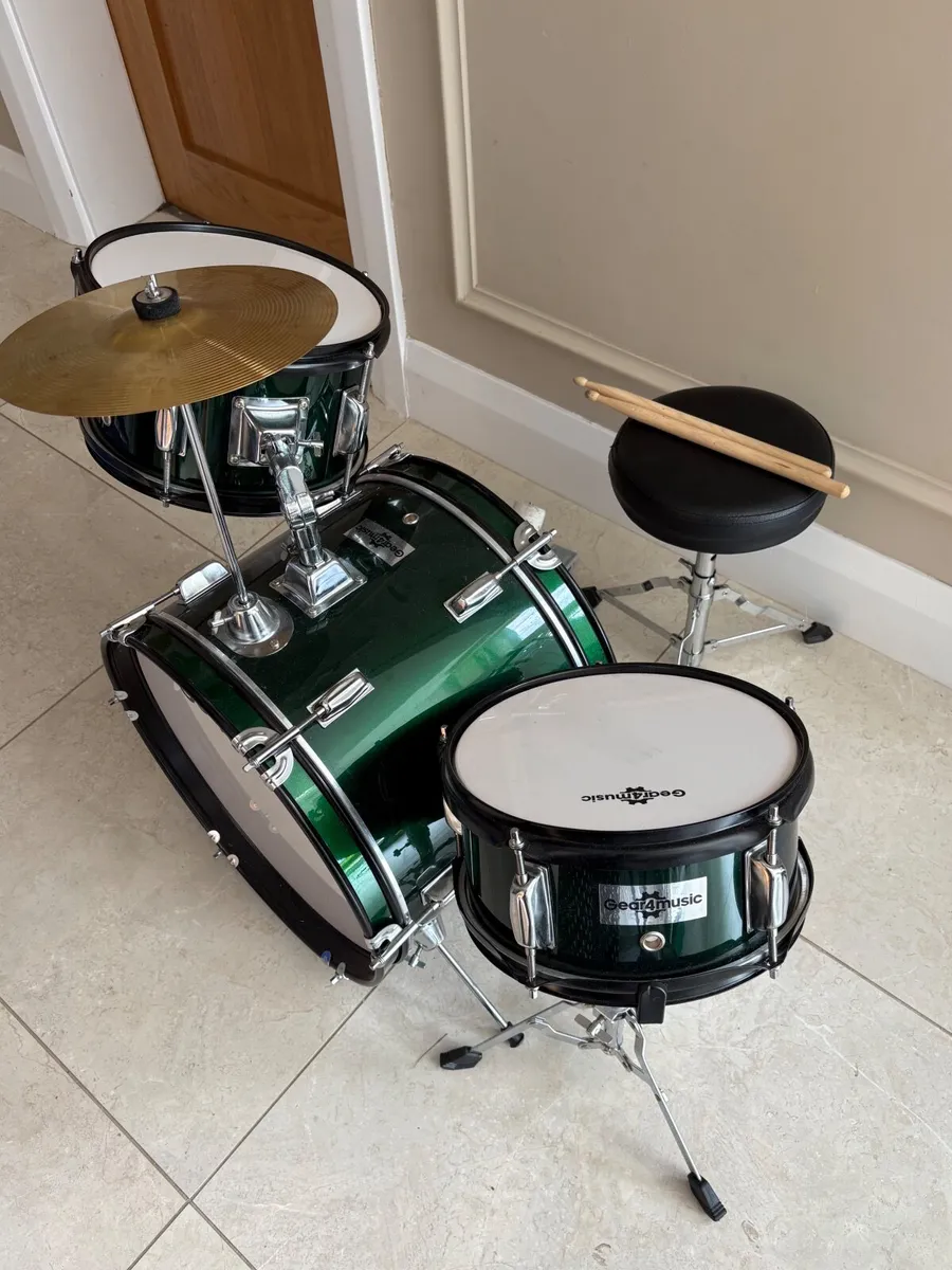 Green Junior 3 Piece Drum Kit by Gear4music - Image 3