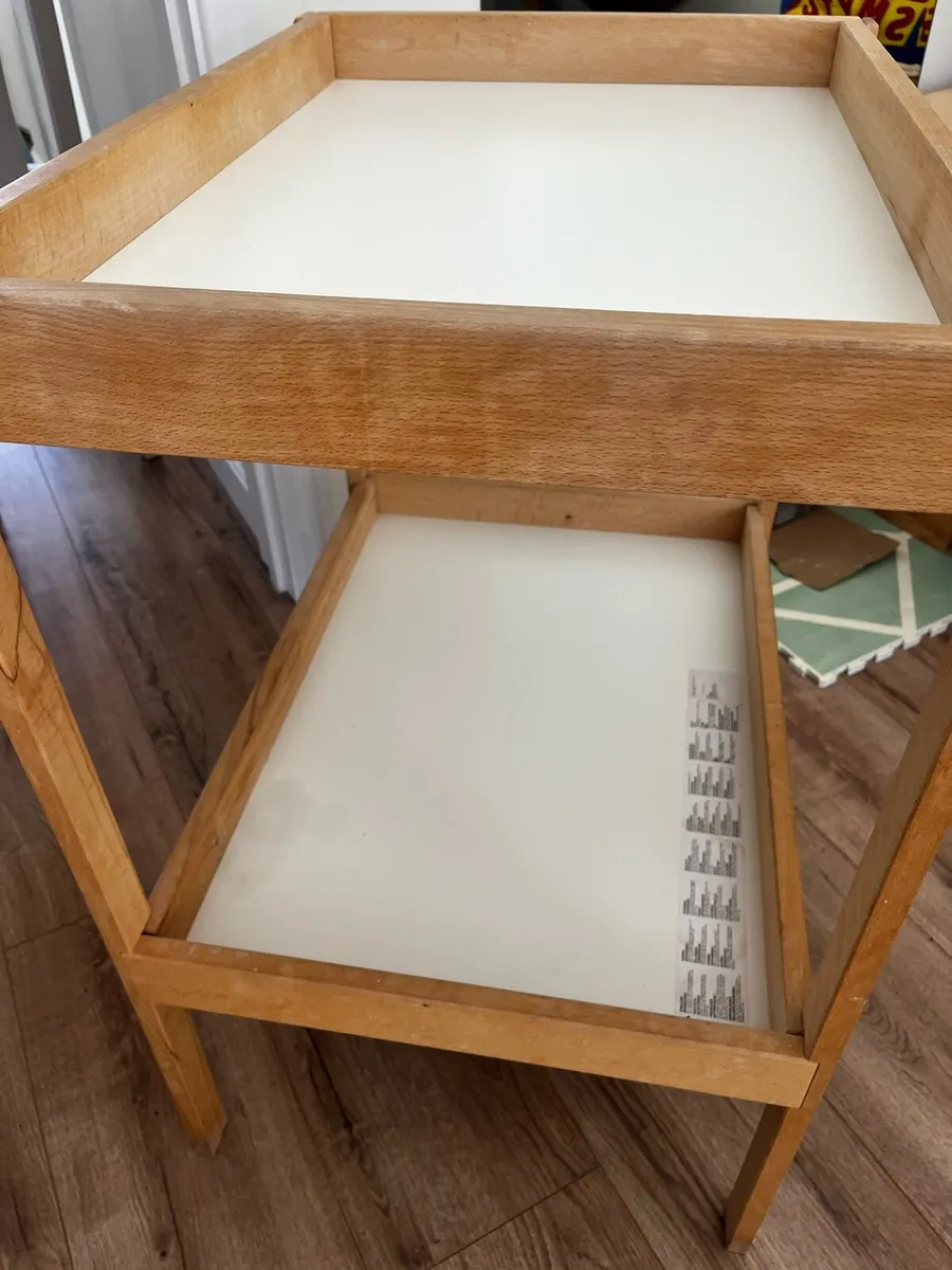 Changing table - Image 2