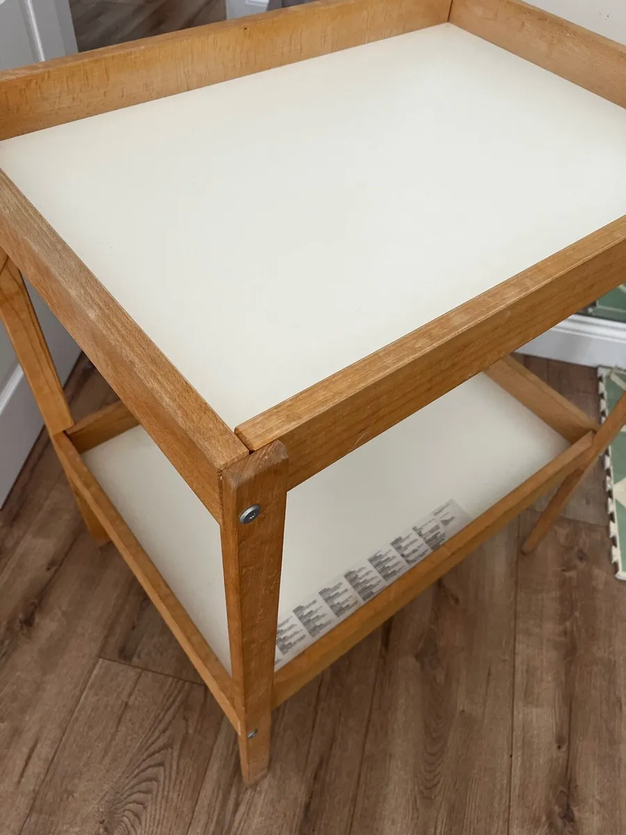 Changing table - Image 3