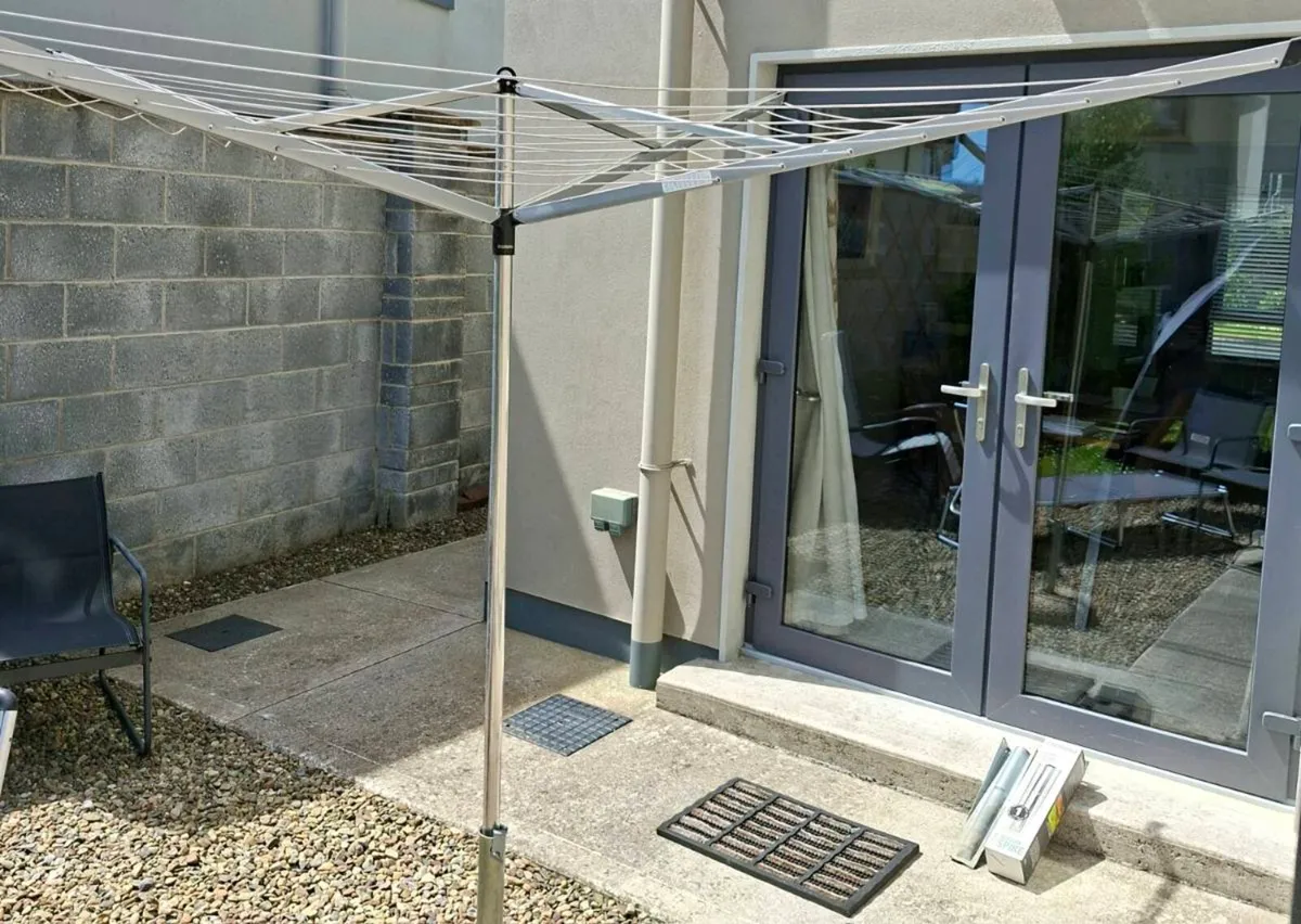 Brabantia Rotary Clothes Line 40m & Ground Spike - Image 1