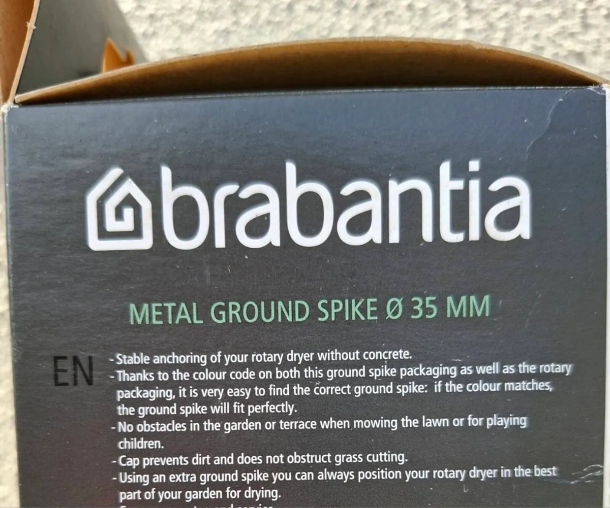 Brabantia Rotary Clothes Line 40m & Ground Spike - Image 4