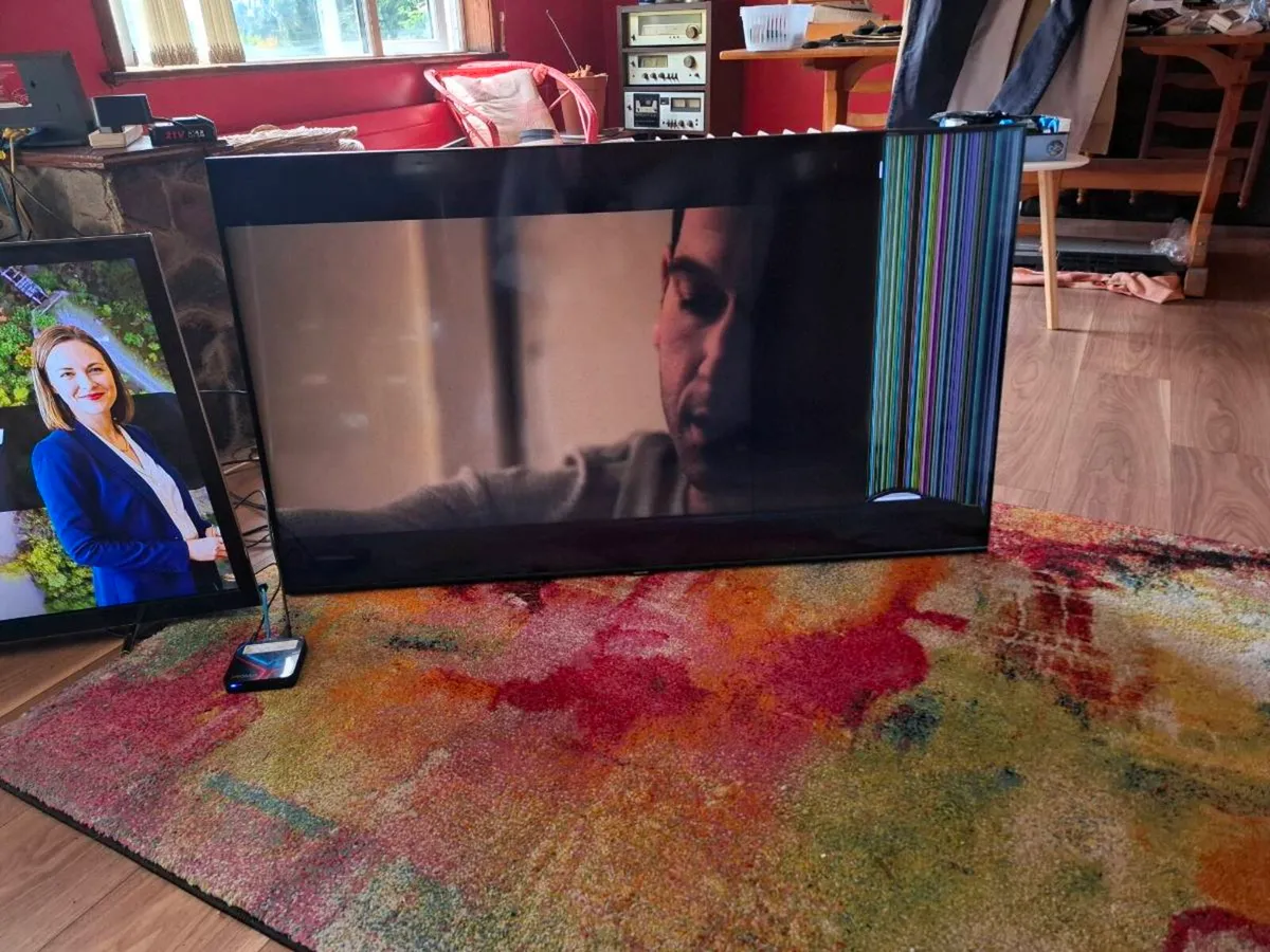 50 INCH SMART TV
