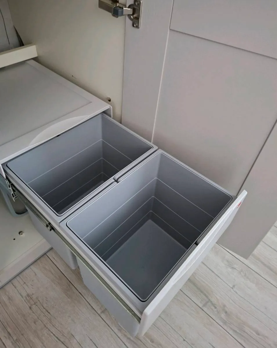 Hailo Tandem Pull-out Bin (18l x 2) - Image 1