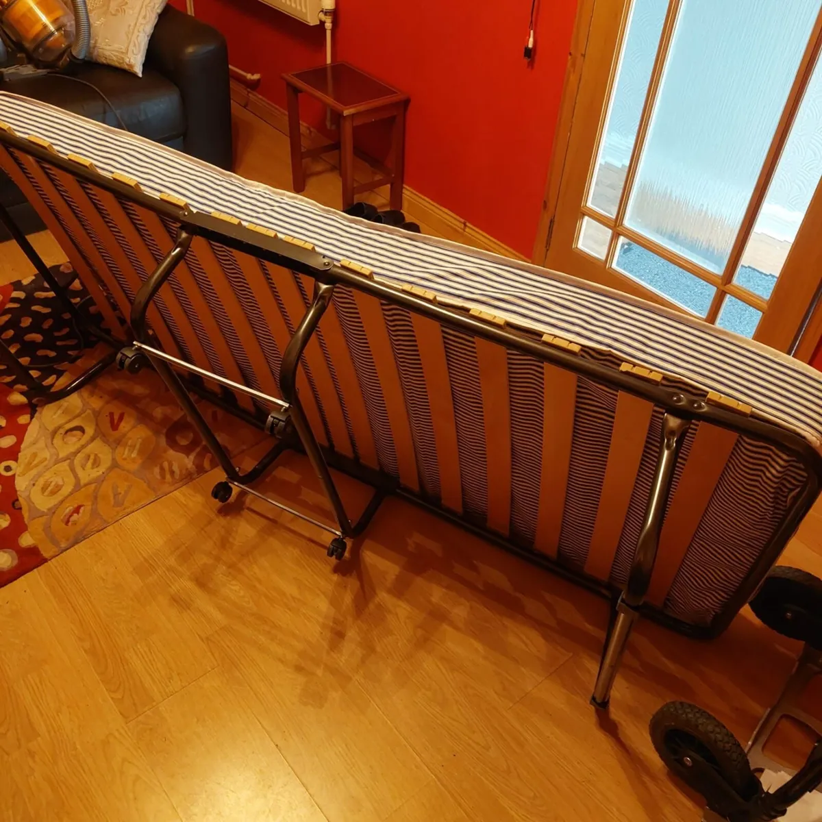 Fold up bed - Image 2
