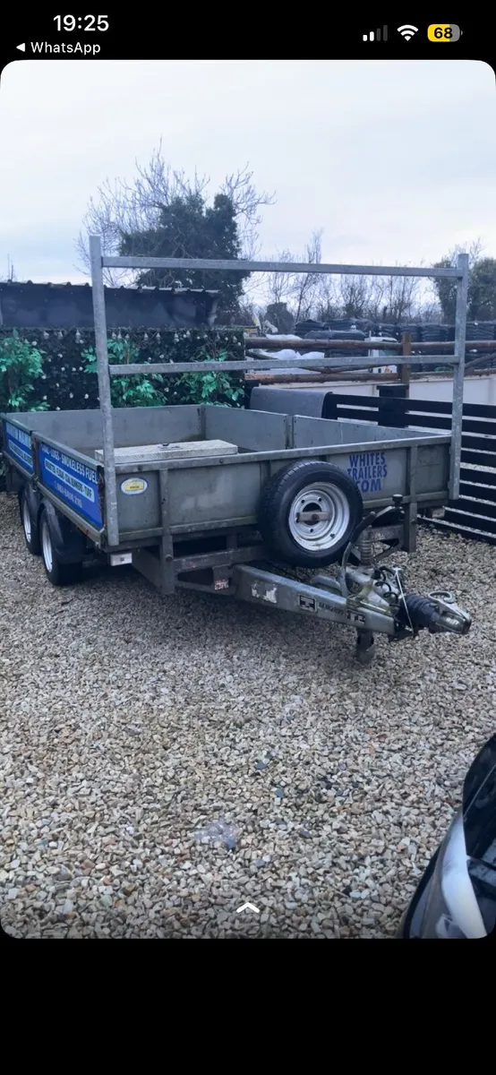 Trailer - Image 1
