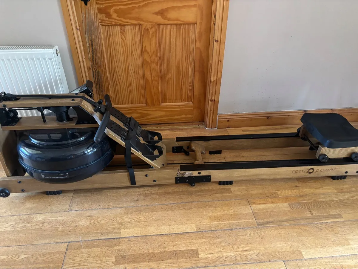 Water rowing machine - Image 1