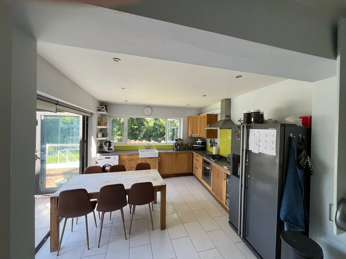 Kitchen - Image 2