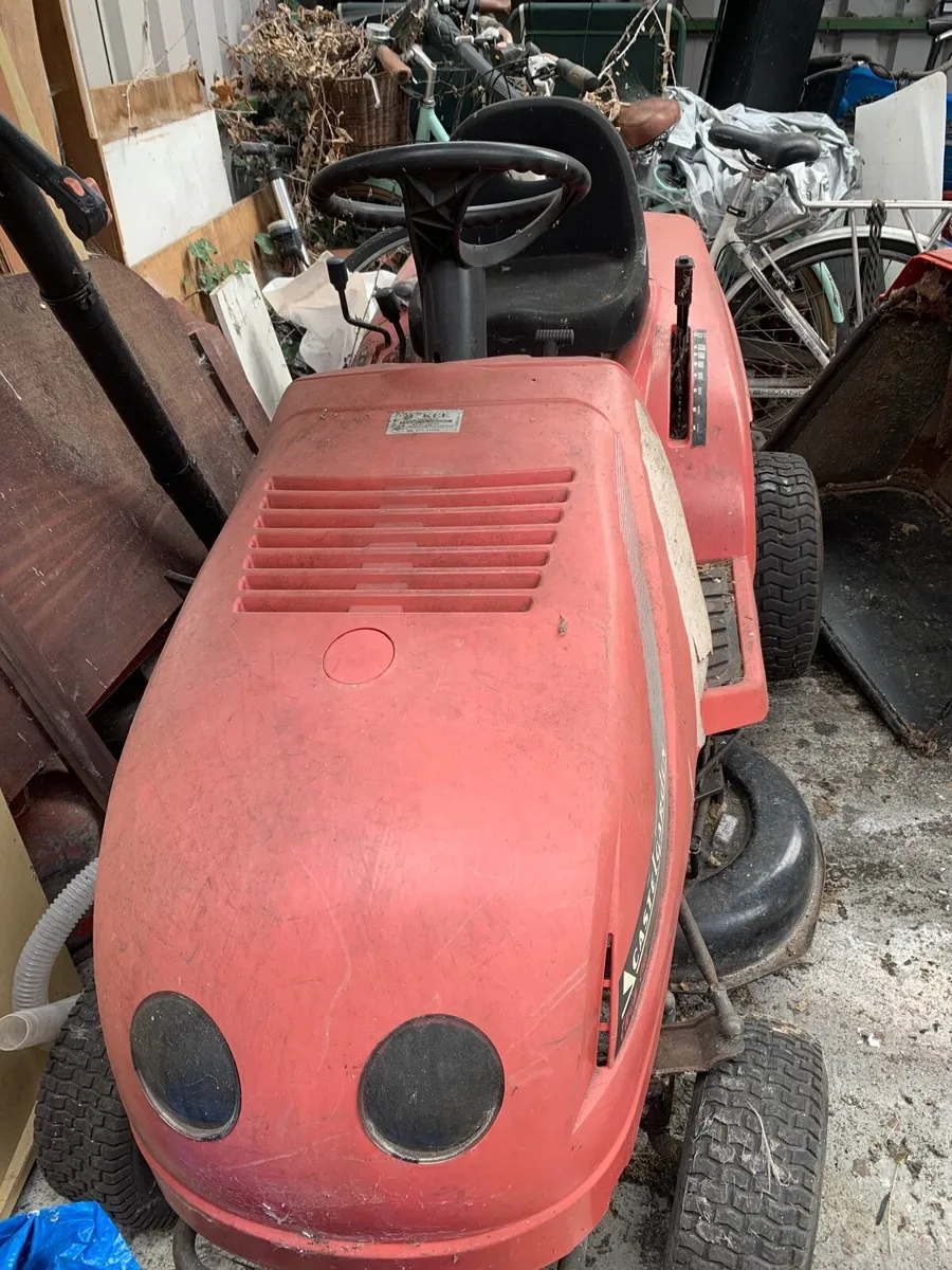 Tractor lawnmower - Image 1