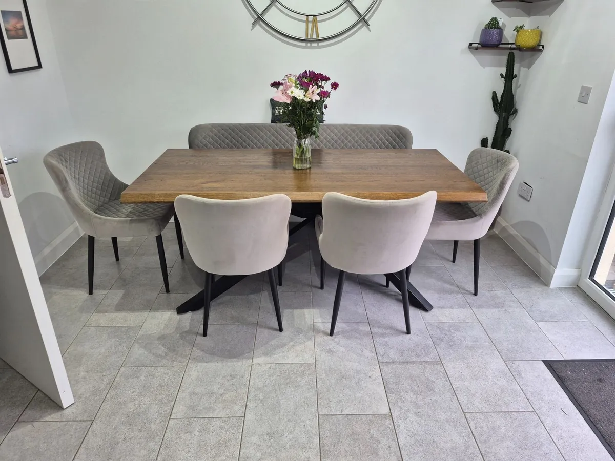 Premium 6-Seater Dining Set Oak Table, Bench and 4 - Image 1
