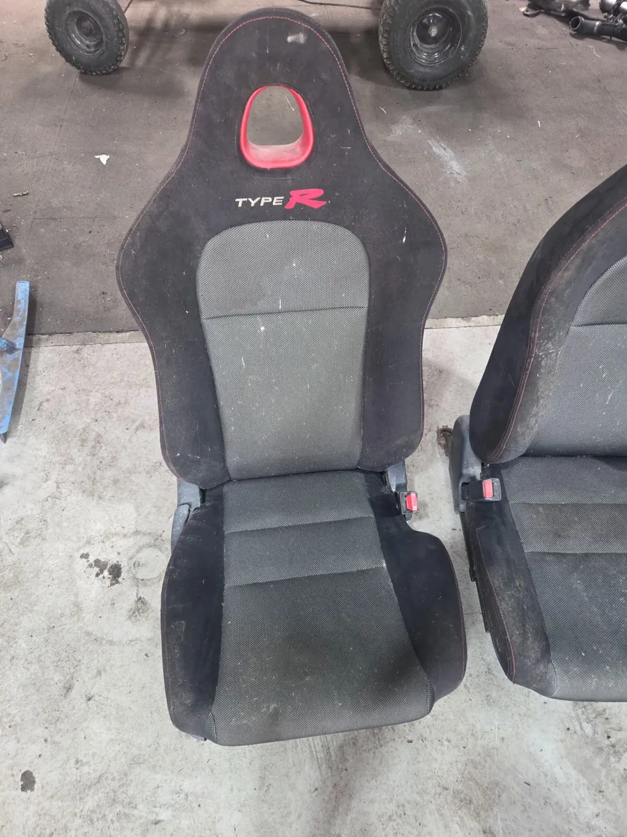 Seats right/left Honda Civic EP1 EP2 EP3 Type R ye - Image 1