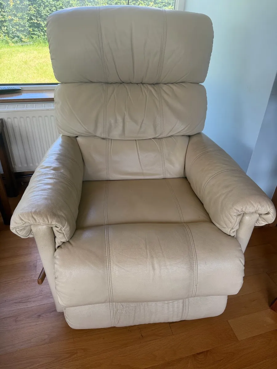La-Z-Boy Leather Recliner Chair - Image 2