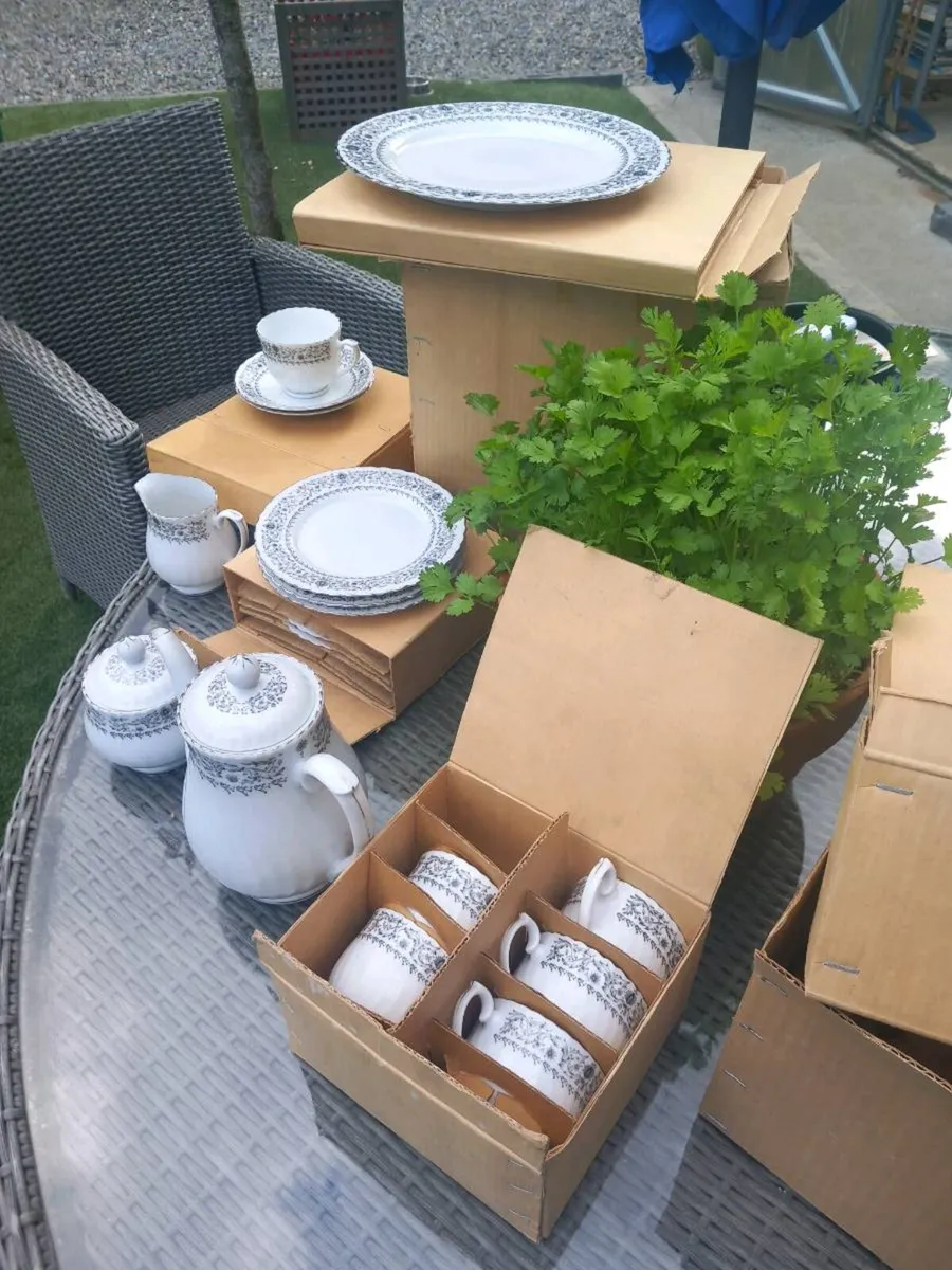 22 piece tea set, never used, D18 - Image 2