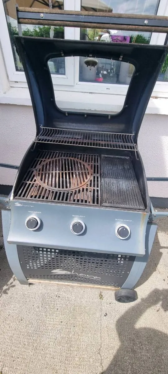 Sahara BBQ 3 burner great condition - Image 2