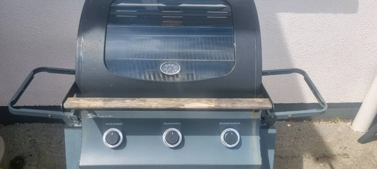 Sahara BBQ 3 burner great condition - Image 1