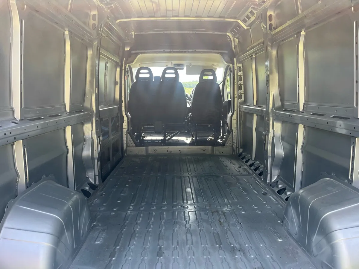 Peugeot boxer van for camper conversion - Image 4