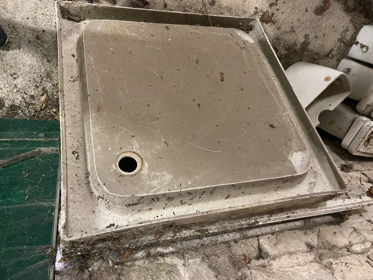 Cast iron radiators,bath/sink/tray/bidets,toilets - Image 4