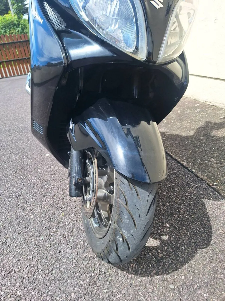 Suzuki Burgman 400 executive  ABS - Image 3