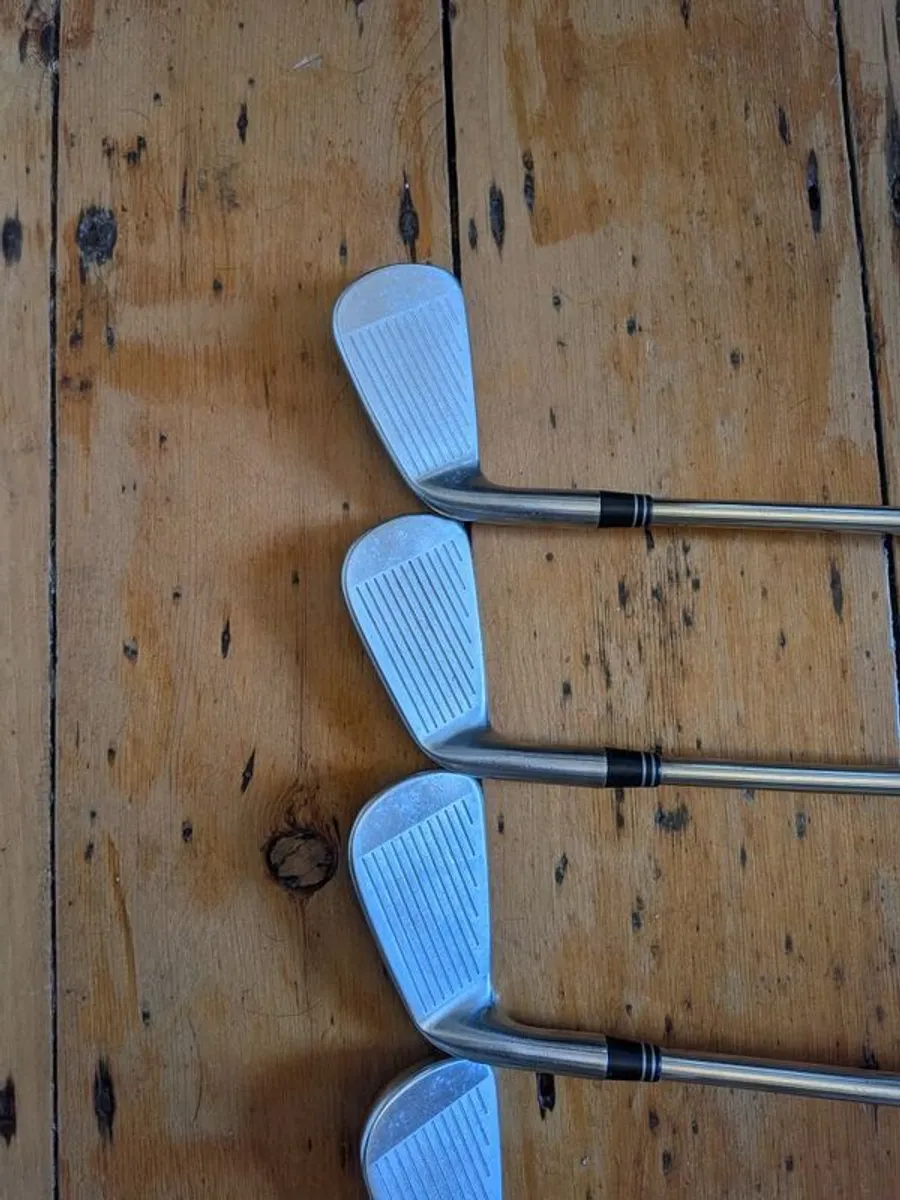 Titleist AP2 716 - Image 1