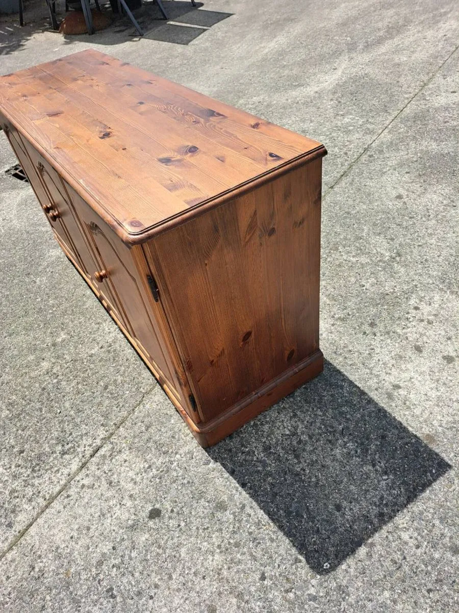 Lovely solid wooden cabinet on wheels - Image 3