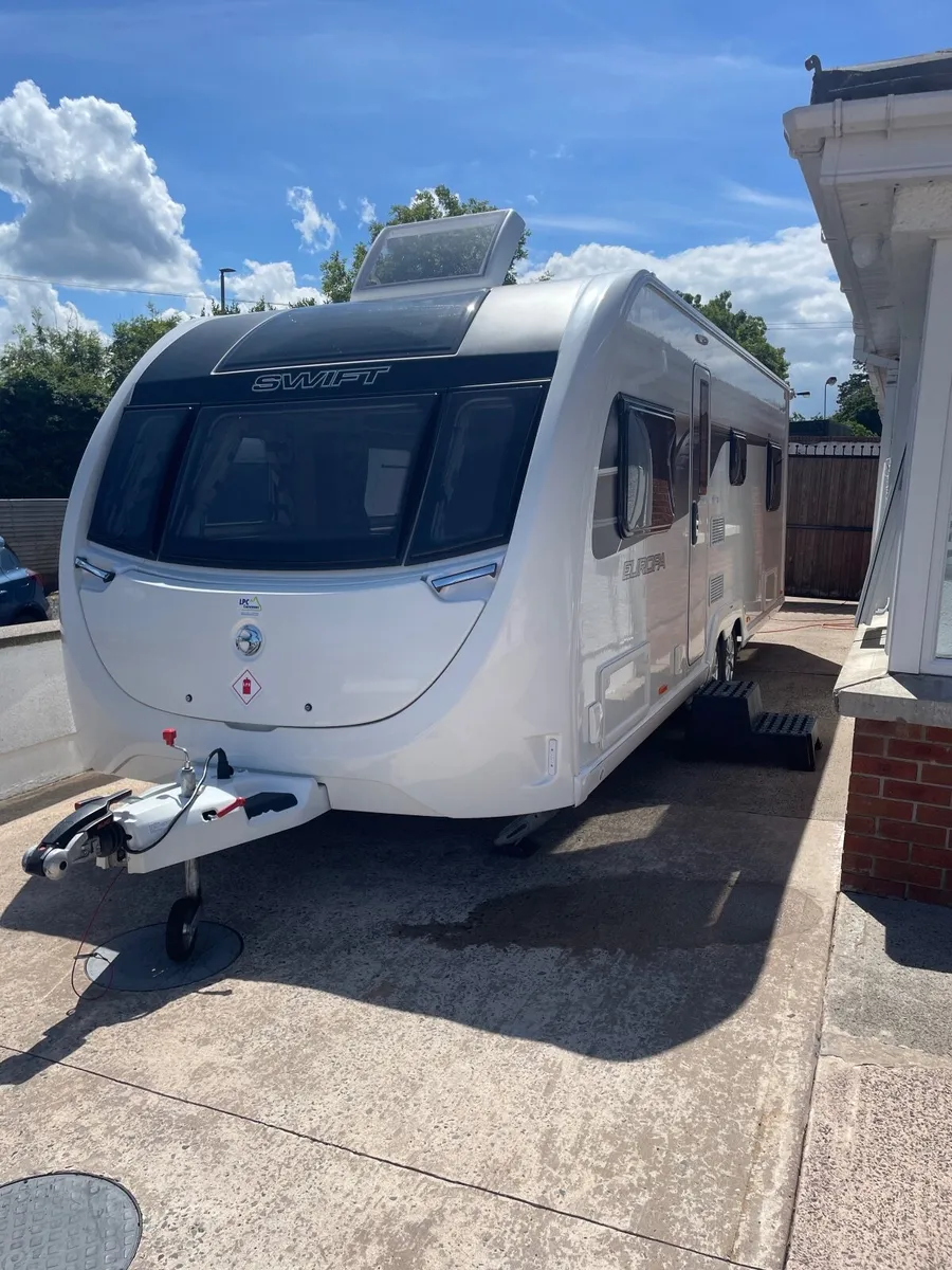 Caravan - Image 1