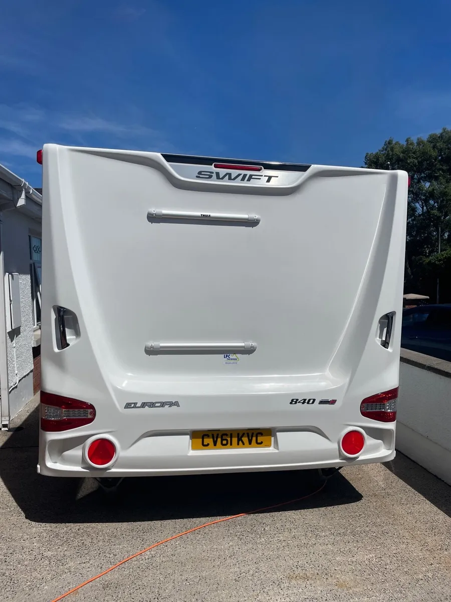 Caravan - Image 2