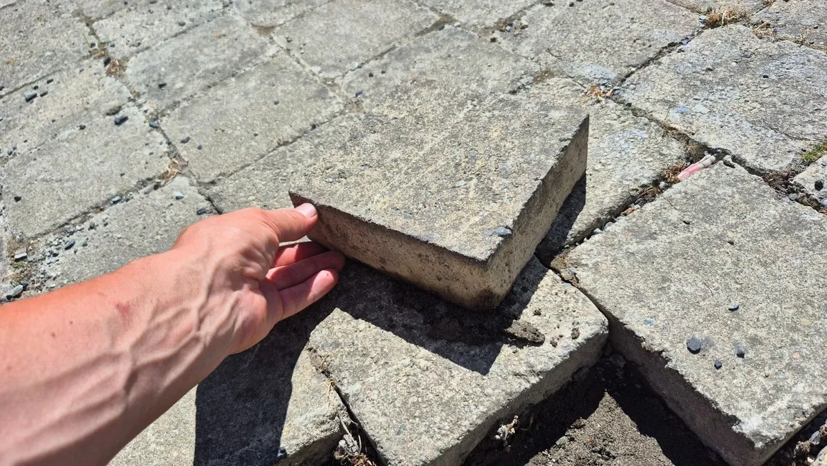 Paving slabs 400 units - Image 1